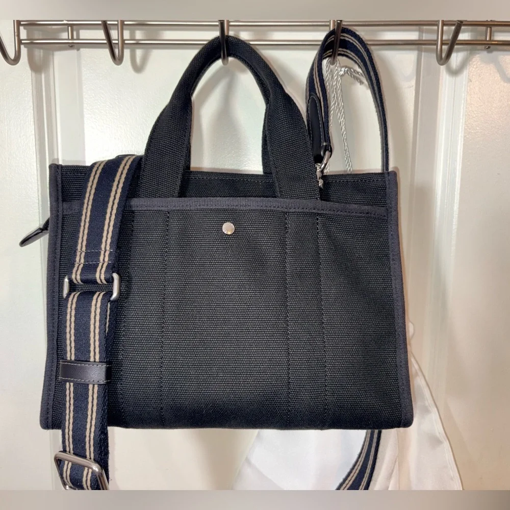 COACH Cargo Tote 26 Black Canvas Crossbody Bag - Excellent Condition - Picture 13 of 14